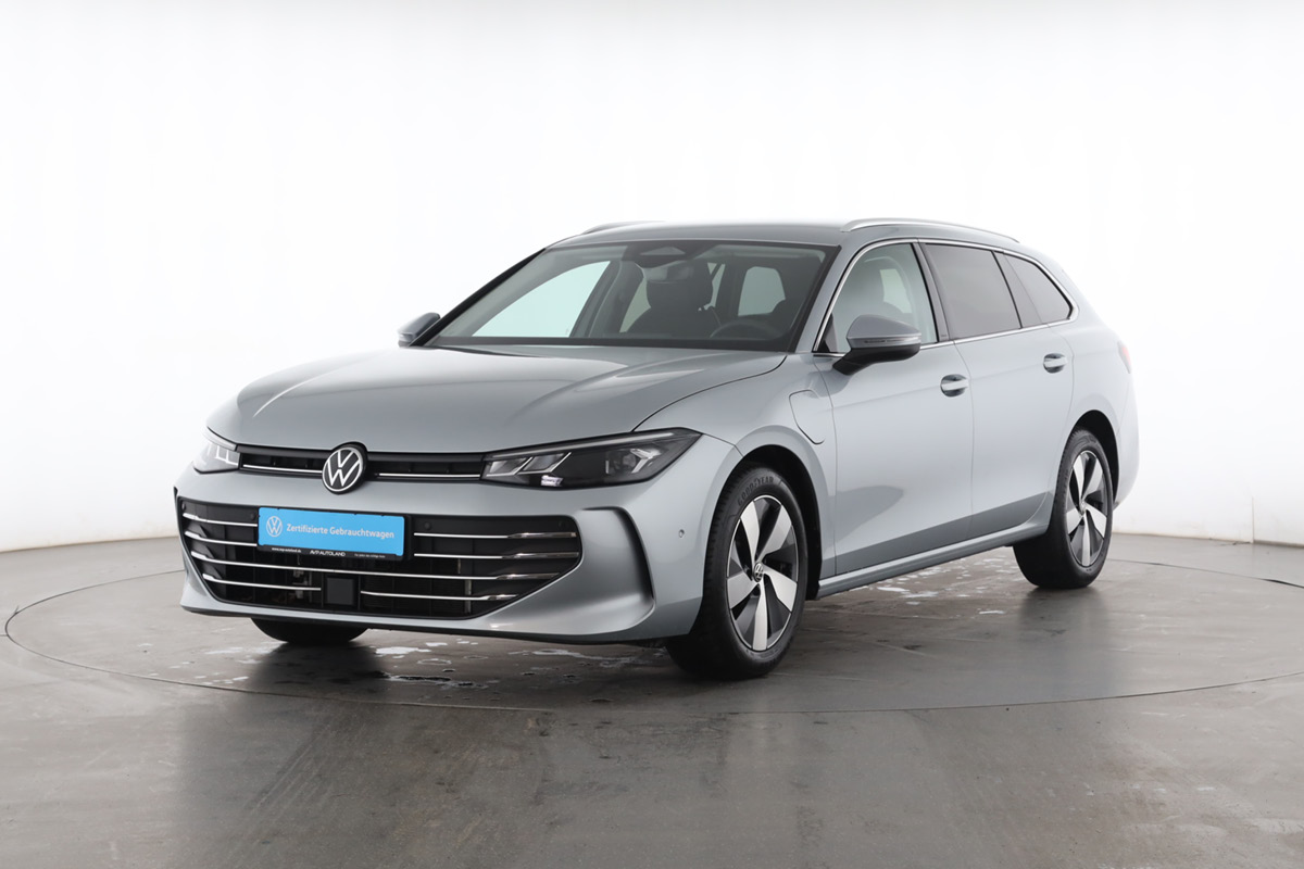 AVP AUTOLAND | VW Passat Variant eHybrid in Silber